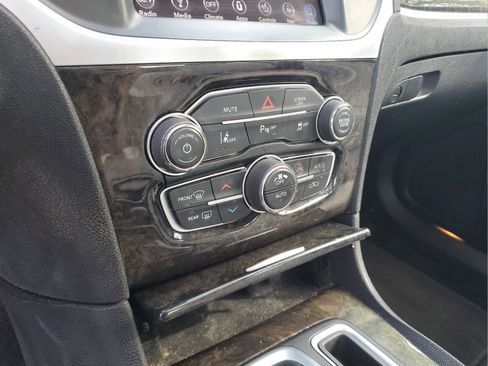 Used 2018 Chrysler 300 Limited w/ Safetytec Plus Group image 22