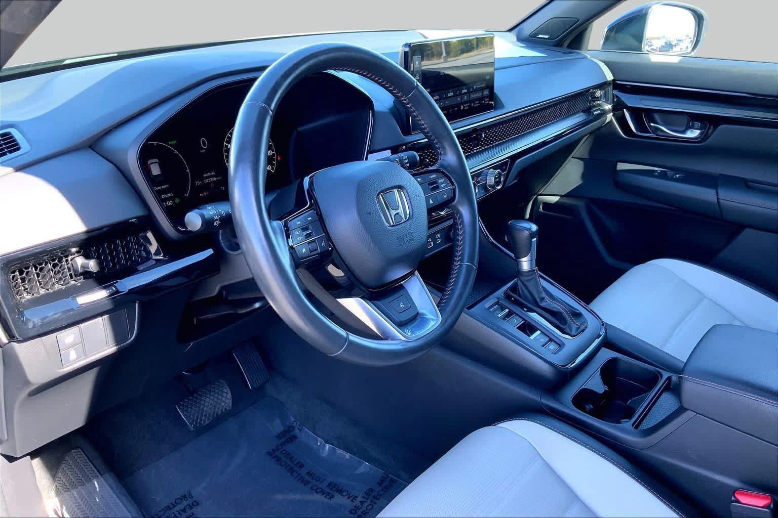 Used 2024 Honda CR-V Sport Touring image 17