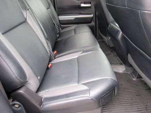 Used 2019 Toyota Tundra Limited w/ Limited Premium Package image 22