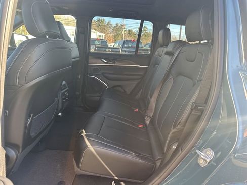 New 2026 Jeep Grand Cherokee Limited w/ Limited Altitude Package AWD/4WD image 30