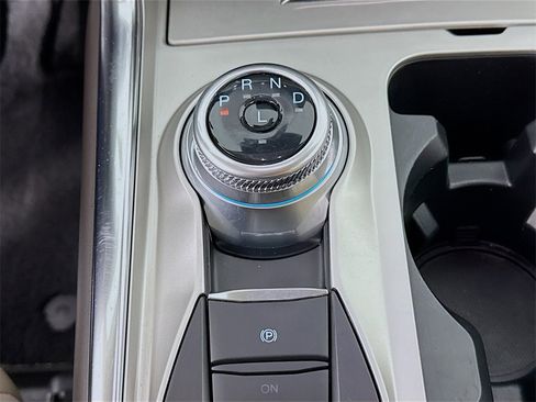 Used 2022 Ford Explorer Platinum w/ Equipment Group 601A image 16