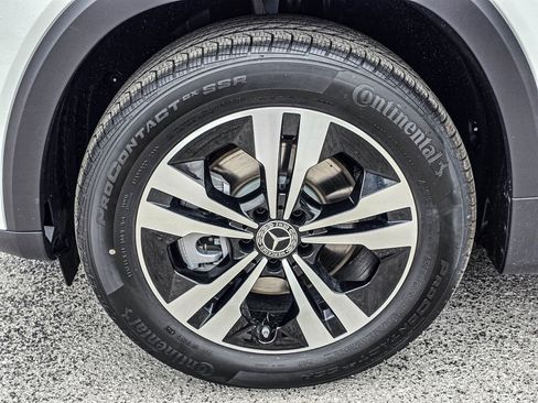 New 2026 Mercedes-Benz GLB 250 4MATIC image 9