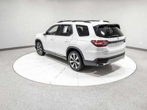 Used 2023 Honda Pilot Elite image 38