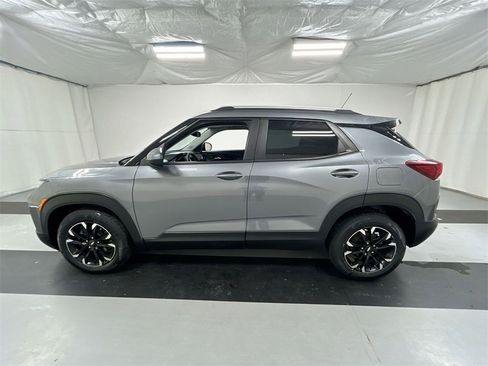 Used 2021 Chevrolet TrailBlazer LT w/ Convenience Package image 6