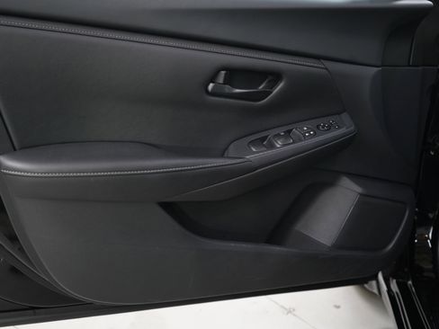 Used 2024 Nissan Sentra S image 16