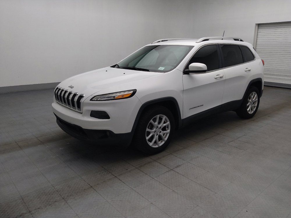 Used 2017 Jeep Cherokee Latitude w/ Safety/Convenience Group FWD image 2