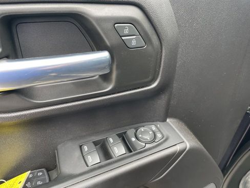 Used 2022 Chevrolet Silverado 1500 Custom image 13