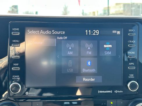 Used 2022 Toyota Highlander LE image 19