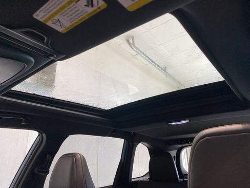 Certified 2025 Subaru Forester Limited image 12