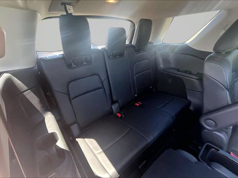Certified 2024 Nissan Pathfinder Platinum AWD/4WD image 25