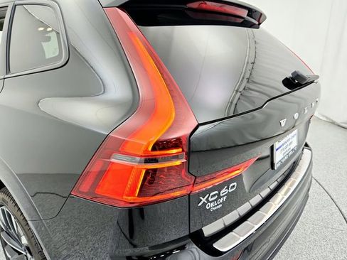 New 2026 Volvo XC60 B5 Ultra w/ Protection Package Premier image 27