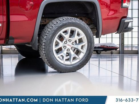 Used 2018 GMC Sierra 1500 SLT w/ SLT Premium Package AWD/4WD image 38