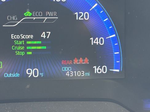 Used 2021 Toyota Corolla LE FWD image 9