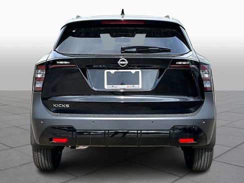 New 2026 Nissan Kicks SV w/ SV Premium Package FWD image 4
