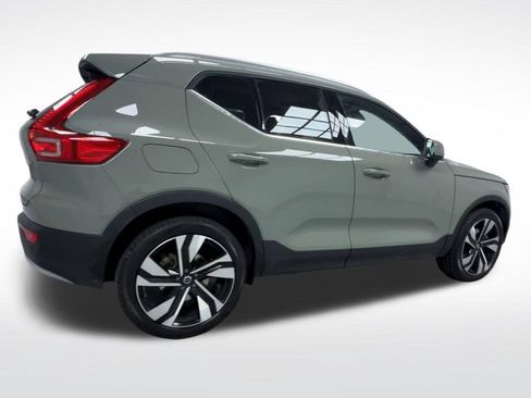 Used 2024 Volvo XC40 B5 Ultimate w/ Protection Package Premier AWD/4WD image 8