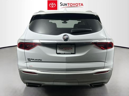 Used 2022 Buick Enclave Premium w/ Experience Buick Package AWD/4WD image 5