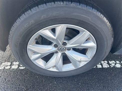 Used 2019 Volkswagen Atlas SE w/ Towing Package image 10