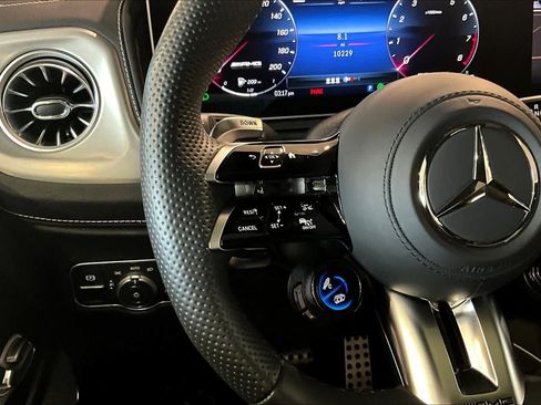 Used 2025 Mercedes-Benz G 63 AMG 4MATIC image 21