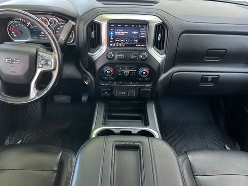 Used 2020 Chevrolet Silverado 1500 LT Trail Boss AWD/4WD image 4