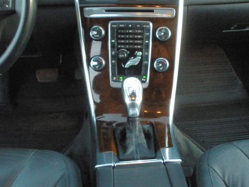 Used 2013 Volvo XC60 T6 AWD/4WD image 27