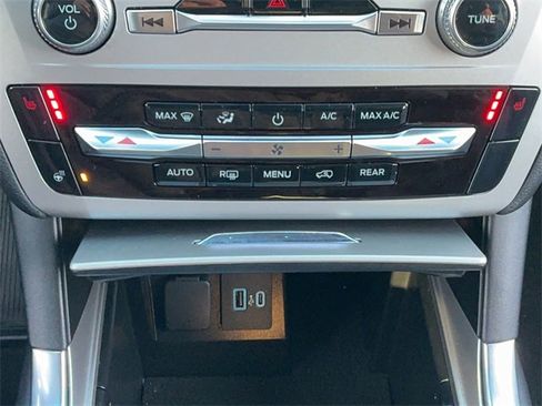 Used 2023 Ford Explorer XLT w/ Equipment Group 202A image 25