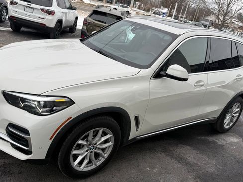 Used 2022 BMW X5 xDrive40i w/ Premium Package image 8