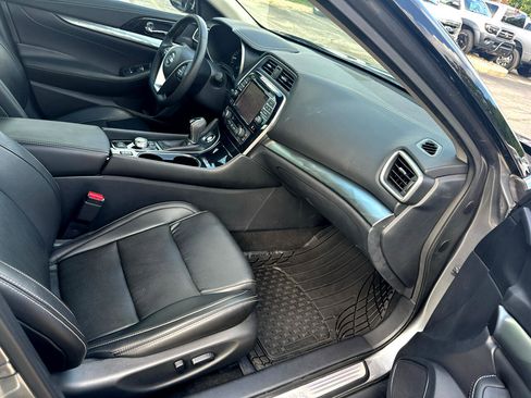 Used 2022 Nissan Maxima SV w/ Floor Mat Group image 17