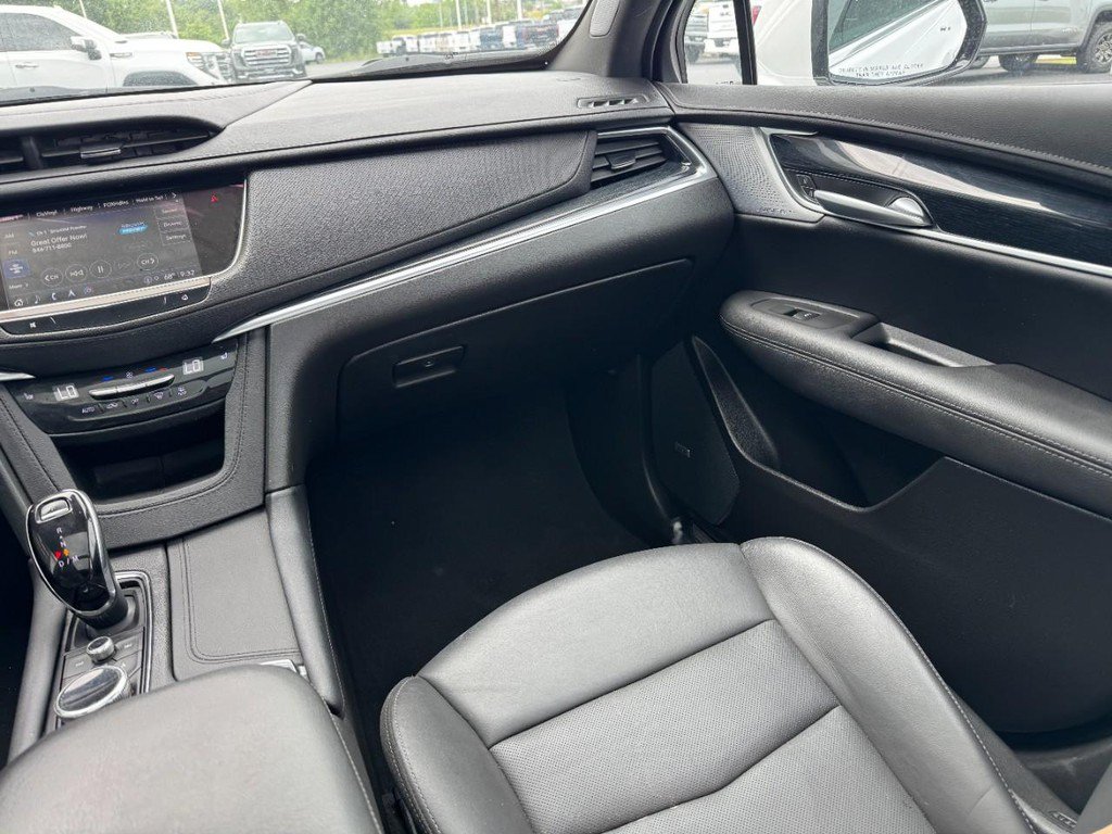 Used 2024 Cadillac XT5 Premium Luxury FWD image 18