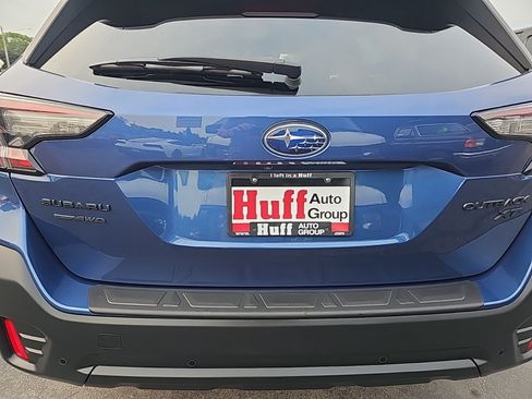 Used 2022 Subaru Outback Onyx Edition XT AWD/4WD image 9