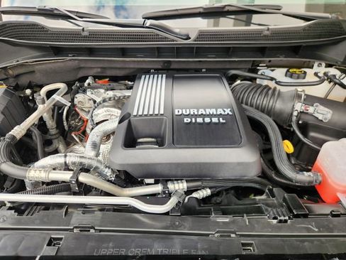 Used 2025 Chevrolet Silverado 1500 ZR2 w/ Technology Package image 29