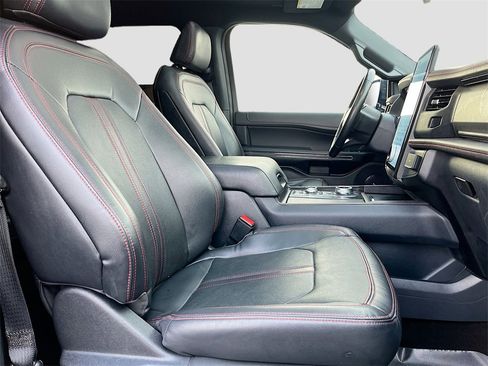 Used 2023 Ford Expedition Limited image 30