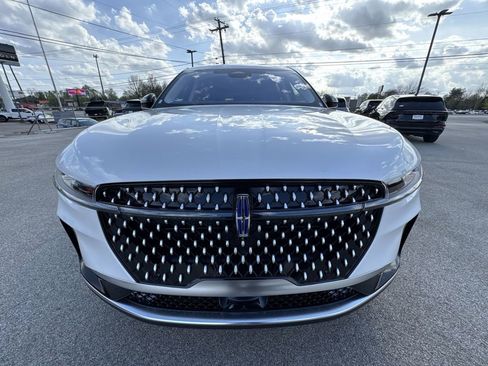 New 2026 Lincoln Nautilus Premier AWD/4WD image 26