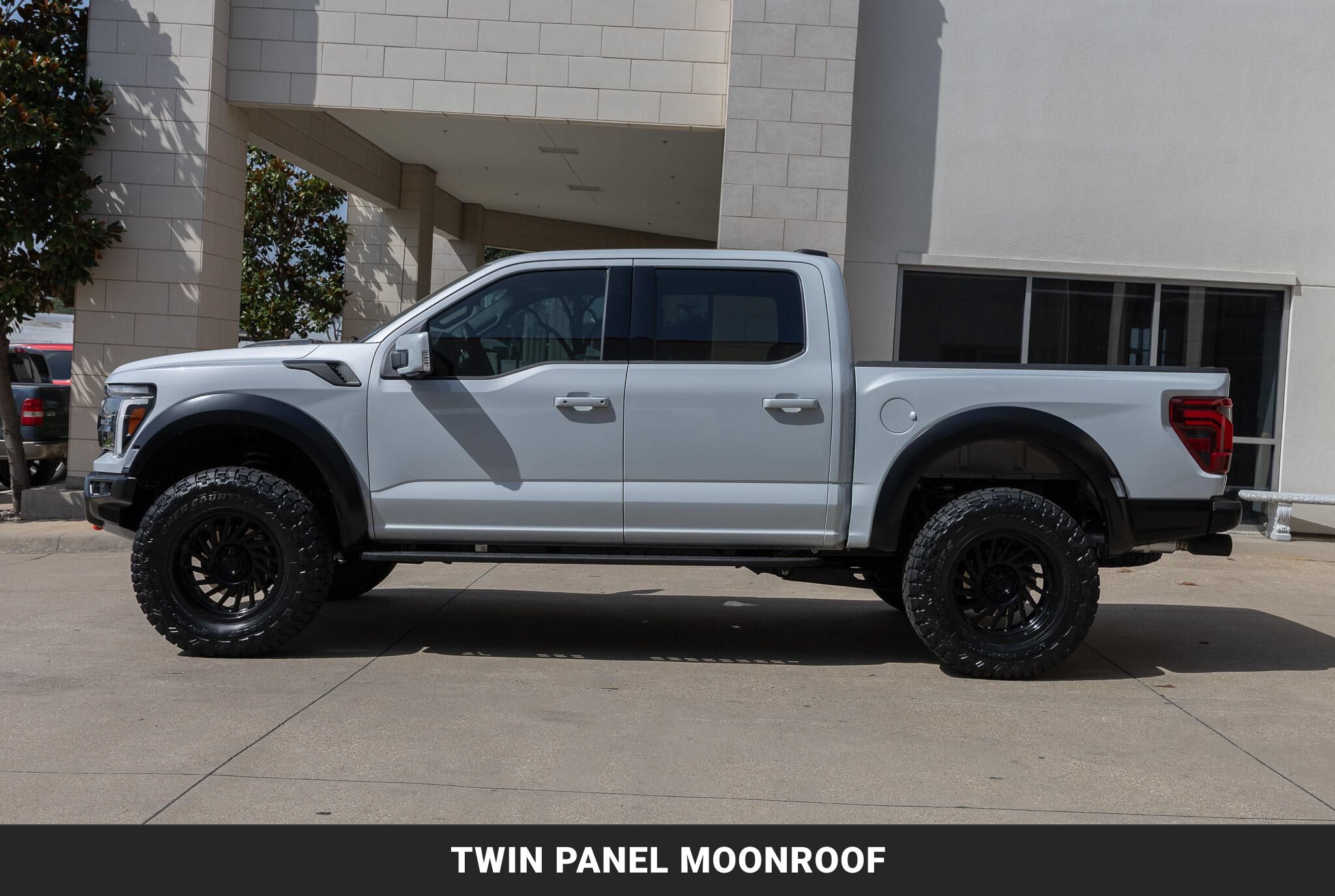 Used 2025 Ford F150 Raptor w/ Equipment Group 803A Raptor R AWD/4WD image 6