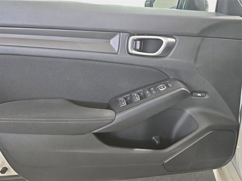 Used 2023 Honda Civic Sport image 26