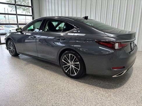 Used 2025 Lexus ES 350 w/ Premium Package FWD image 2