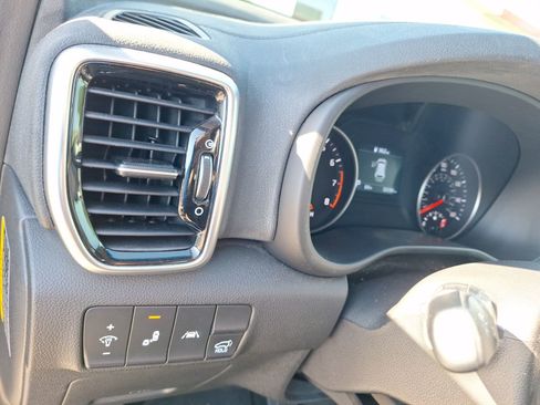 Used 2021 Kia Sportage EX w/ EX Technology Package image 18