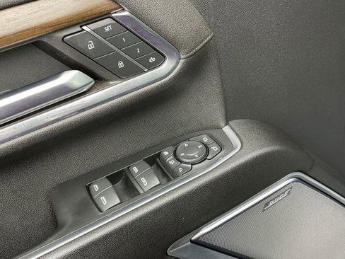 Used 2024 Chevrolet Silverado 2500 High Country w/ Midnight Edition image 11