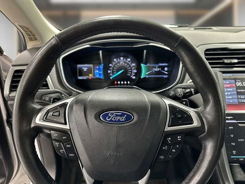 Used 2014 Ford Fusion Titanium FWD image 21