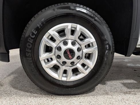 Used 2025 GMC Sierra 2500 SLE w/ SLE Value Package; image 12