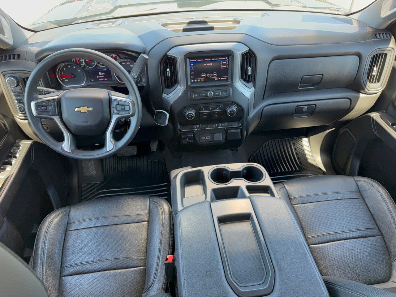 Used 2022 Chevrolet Silverado 2500 Custom w/ Custom Value Package AWD/4WD image 17