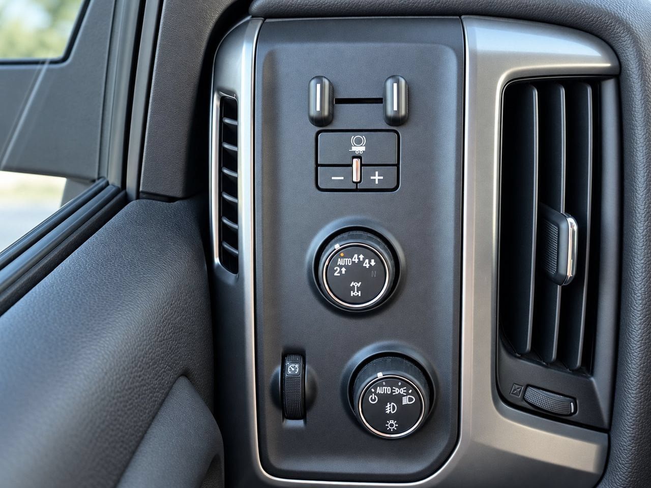 Used 2017 Chevrolet Silverado 1500 LT w/ Rally 2 Edition AWD/4WD image 20