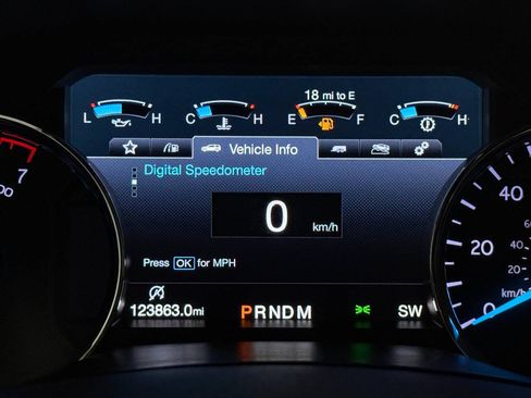 Used 2018 Ford Expedition Platinum RWD image 62