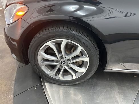 Used 2018 Mercedes-Benz C 300 4MATIC Sedan image 33