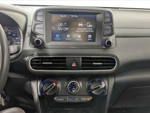 Used 2021 Hyundai Kona SE image 28