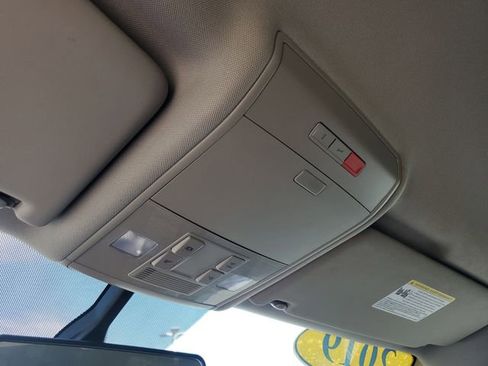 Used 2019 Volkswagen Atlas SE image 32