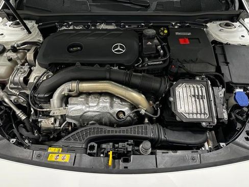 Used 2025 Mercedes-Benz CLA 250 4MATIC image 19