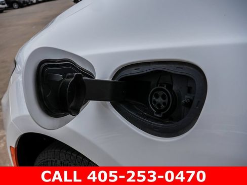Used 2024 Chrysler Pacifica Limited FWD image 70