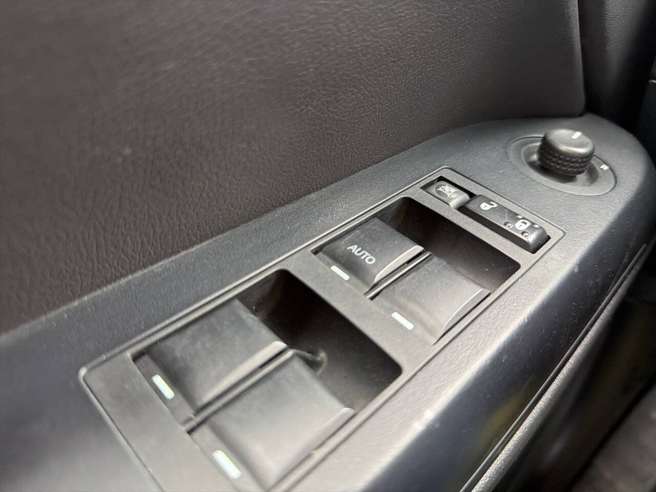 Used 2015 Jeep Patriot Sport w/ Power Value Group AWD/4WD image 10
