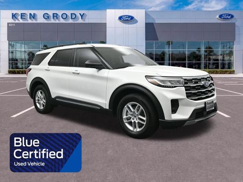 Used 2025 Ford Explorer Active RWD image 1
