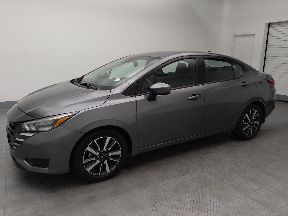 Used 2025 Nissan Versa SV w/ Trunk Package FWD image 2